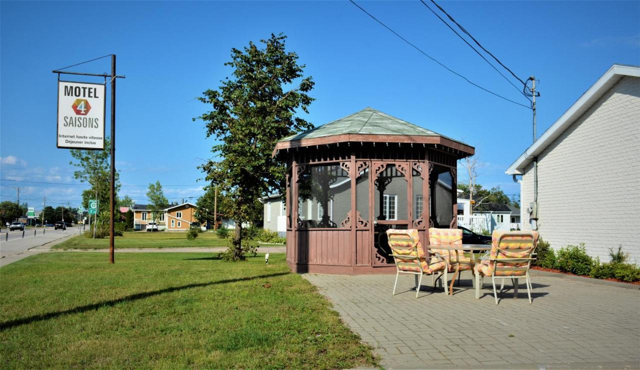 Motel Quatre Saisons Форествилл Экстерьер фото