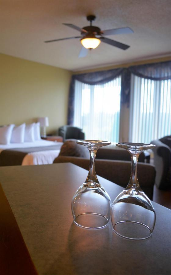 Motel Quatre Saisons Форествилл Экстерьер фото