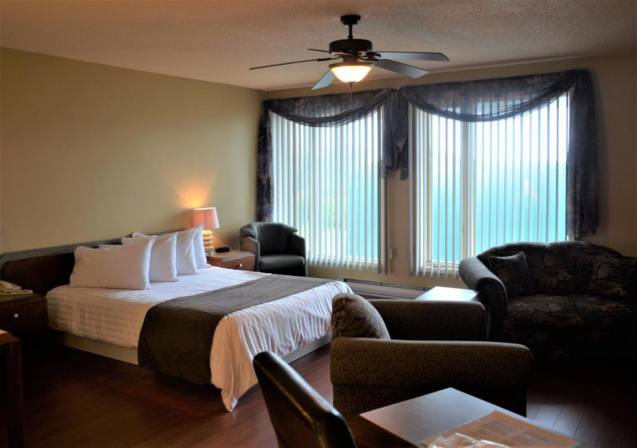 Motel Quatre Saisons Форествилл Экстерьер фото